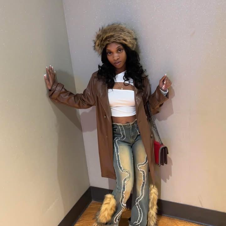 Brittany announced her sister, Eboni Silas, was killed by unknown man in Club Status near Blvd Nights