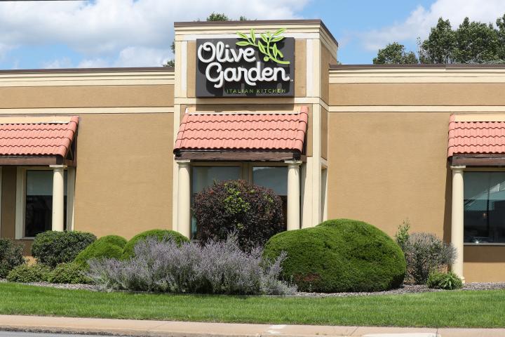 VIDEO: David Ciccarelli identified as the employee of Olive Garden who dunked his head into a air deep fryer due to pcp