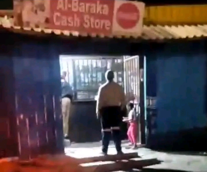 VIDEO: Two men shot dead at Al-Baraka Cash Store in Samora Machel