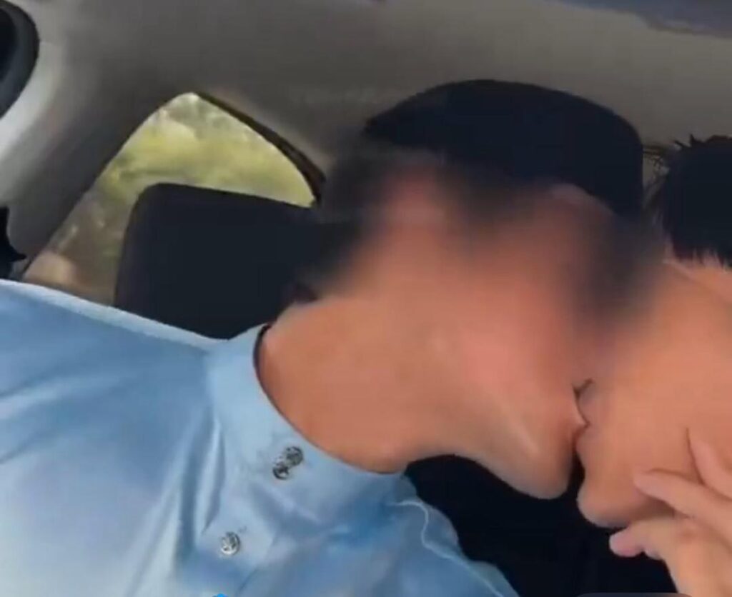 VIDEO: Two Malaysians gay guys seen kissing in the car