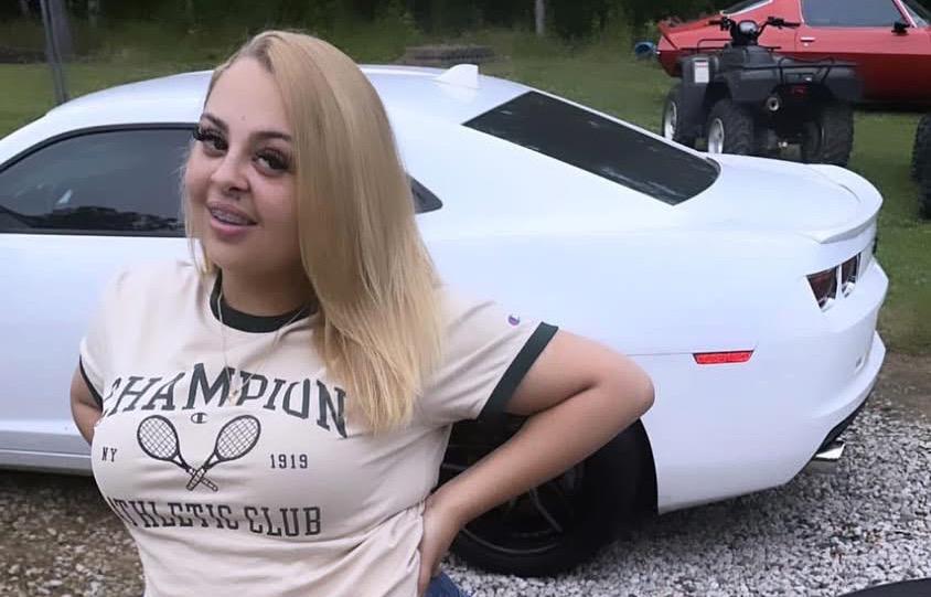 VIDEO: Heaven Richardson seen enjoying train ride with 2 guys